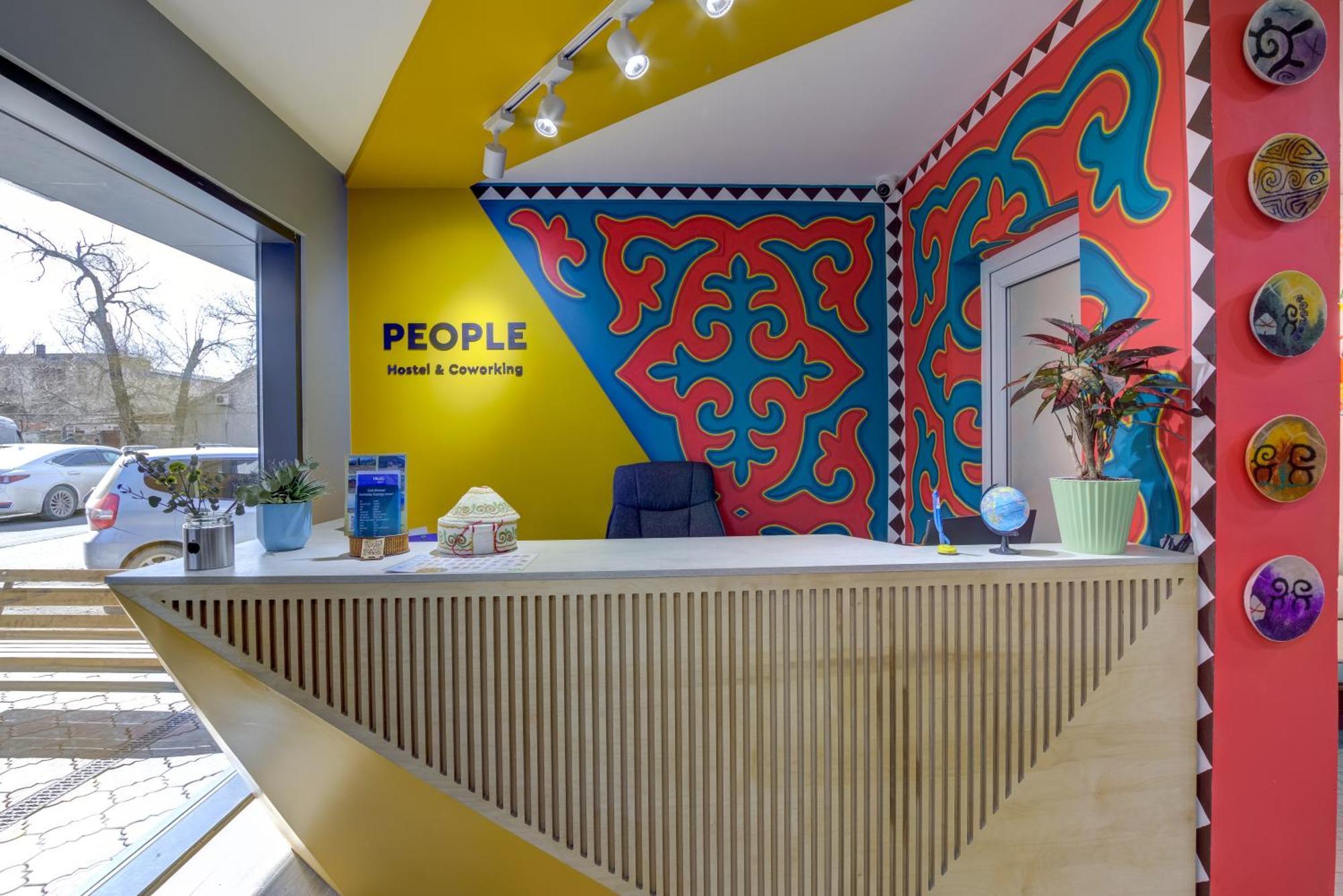 People Hostel & Coworking Biskek Kültér fotó