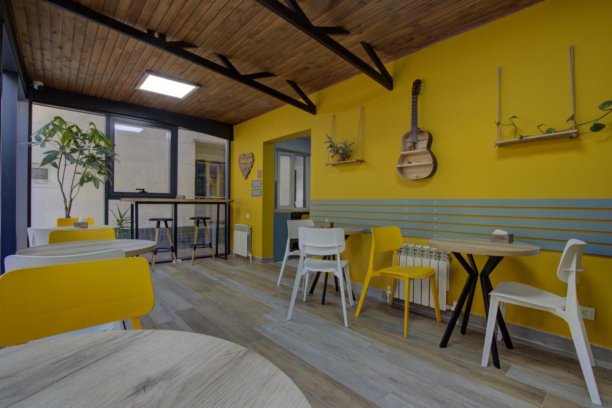 People Hostel & Coworking Biskek Kültér fotó