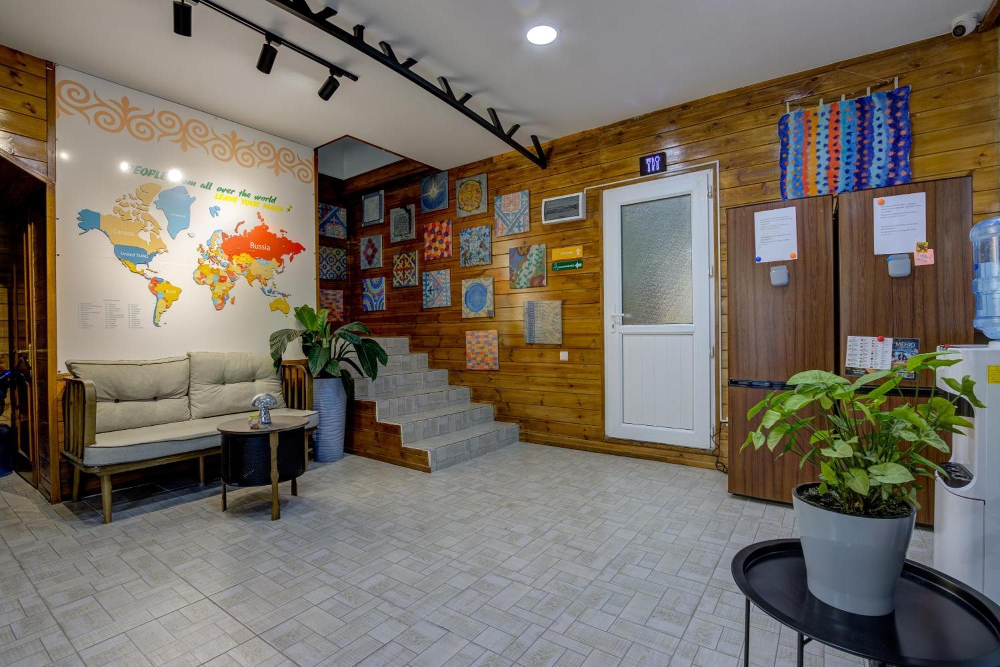 People Hostel & Coworking Biskek Kültér fotó