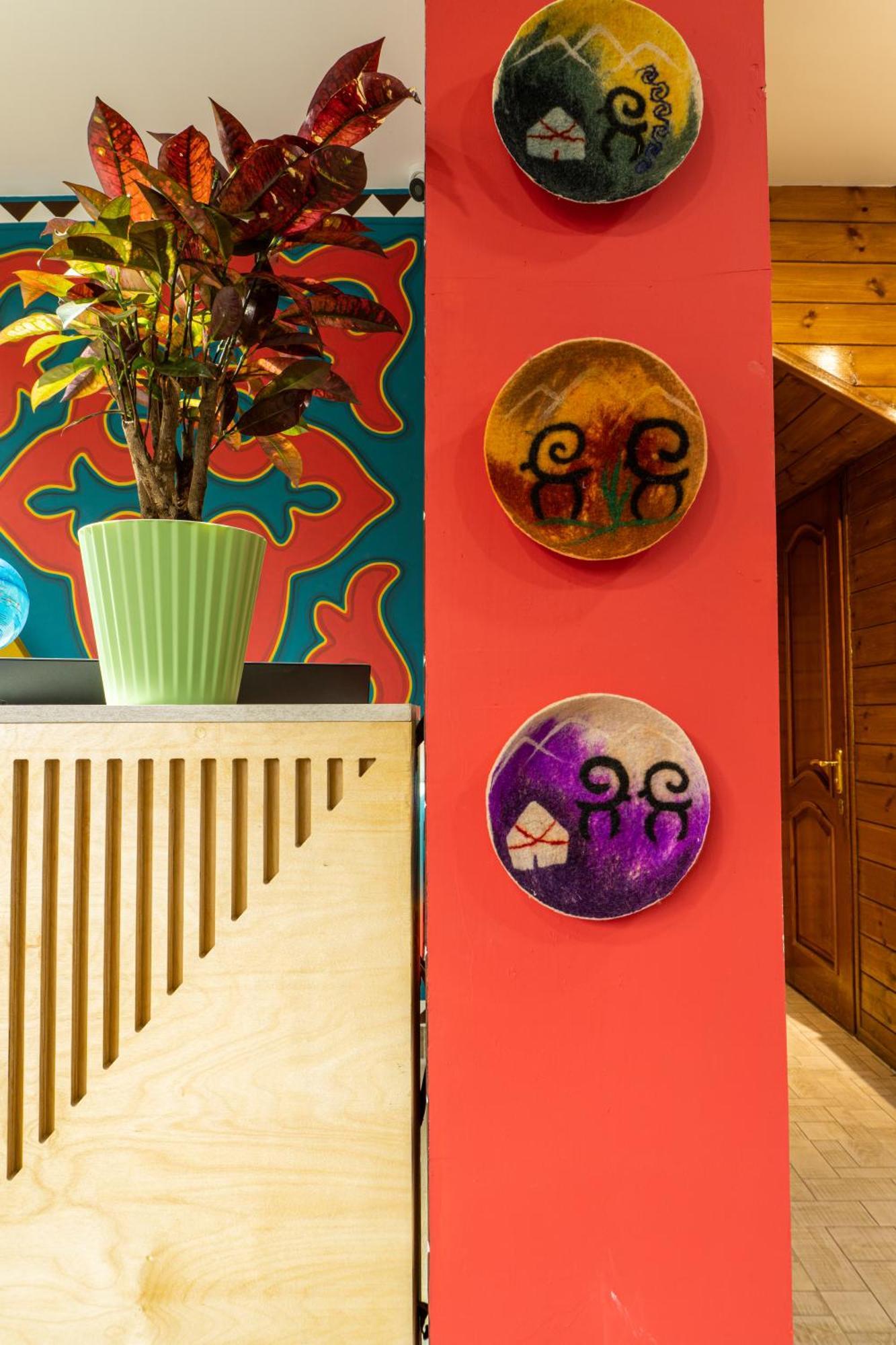 People Hostel & Coworking Biskek Kültér fotó